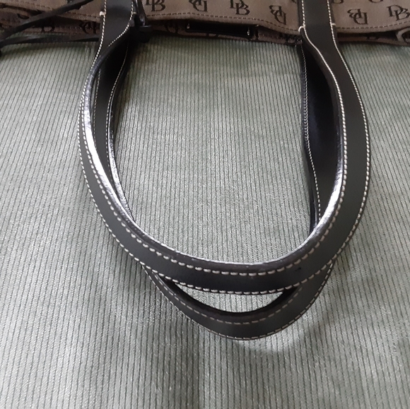 Dooney & Bourke Handbag - Picture 6 of 9